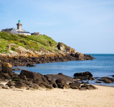 Panorama des îles Chausey, en Normandie, entre mer et nature