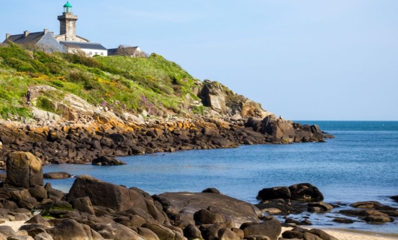 Panorama des îles Chausey, en Normandie, entre mer et nature