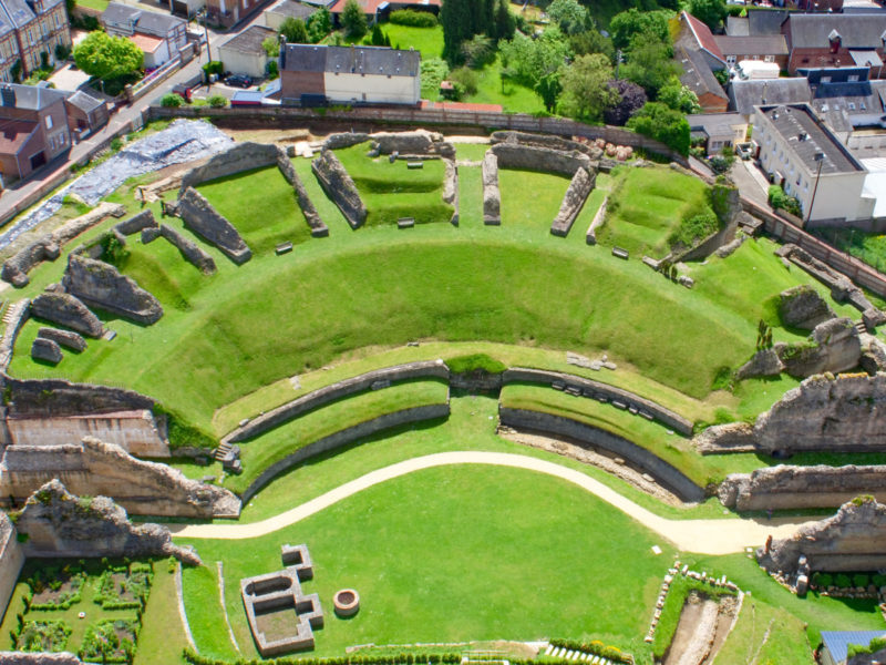 Vue aérienne du théâtre gallo-romain de Lillebonne, en Normandie