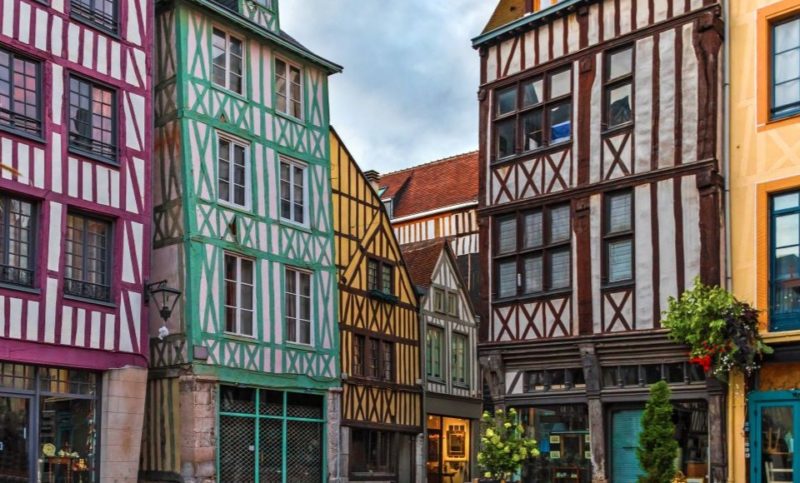 Maisons normandes traditionnelles dans le centre historique de Rouen – programme séjour en Normandie